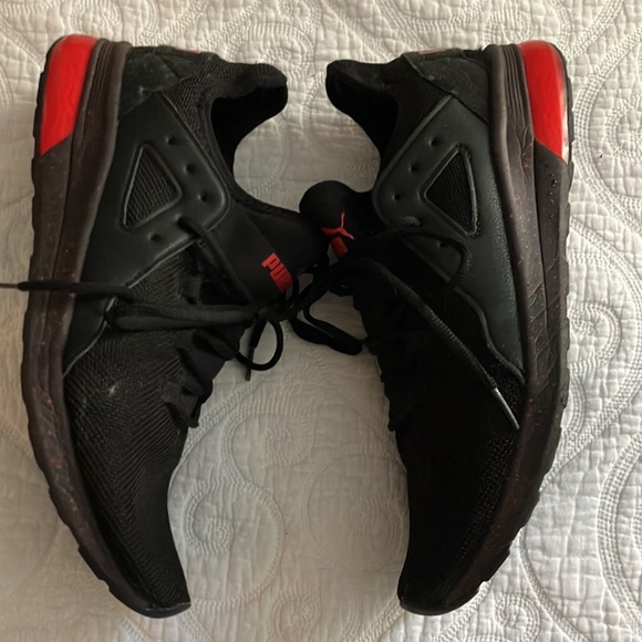 New puma running shoes - Picture 3 of 5